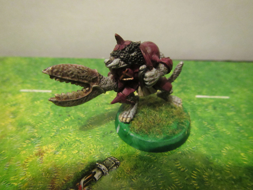 Glart Smashrip Jr aka Skaven Mutant With Claw